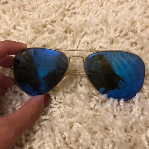 SUNGLASSES- RAY BAN AVIATORS